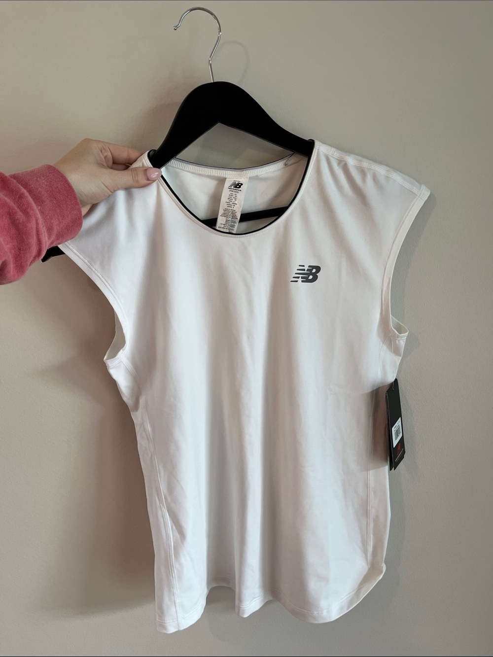 New balance top